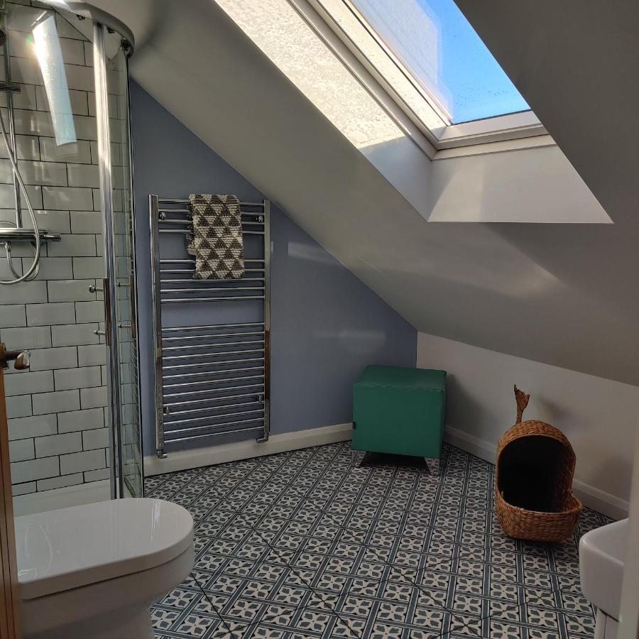 Delightful & Picturesque Modern Detached Apartment, Next To Chester Zoo, Near Park And Ride To City Centre מראה חיצוני תמונה