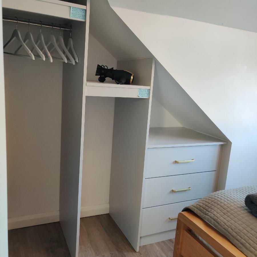 Delightful & Picturesque Modern Detached Apartment, Next To Chester Zoo, Near Park And Ride To City Centre מראה חיצוני תמונה